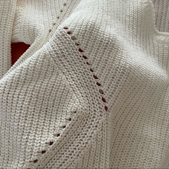 Abercrombie Cropped Sweater - Picture 2 of 4